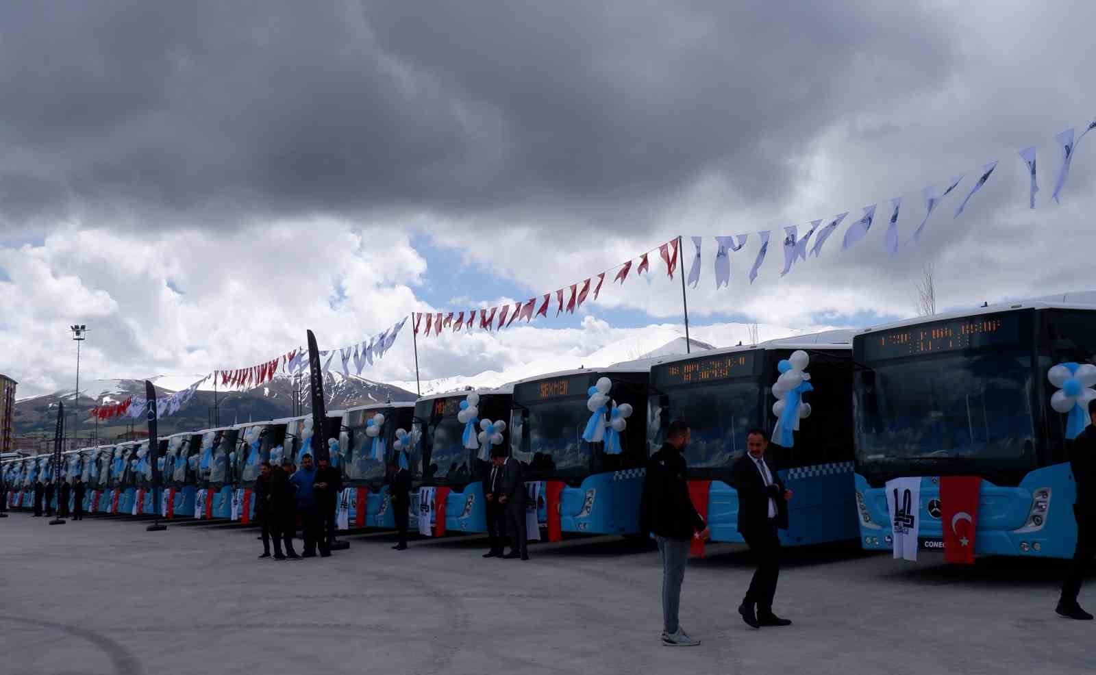 ERZURUM BÜYÜKŞEHİR BELEDİYESİ BÜNYESİNE KATTIĞI 120 ARACIN TANITIMI İÇİN MİTİNG,