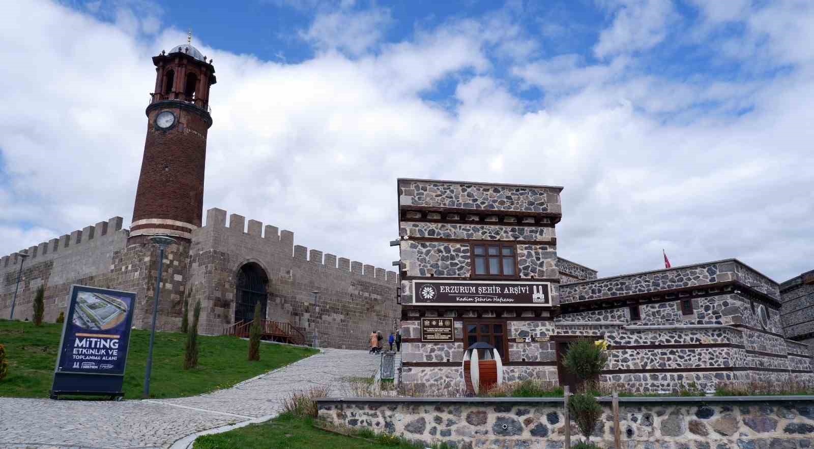 ERZURUM KALESİ’NİN HEMEN ALT KISMINDA BULUNAN ERZURUM ŞEHİR ARŞİVİ ZİYARETÇİ