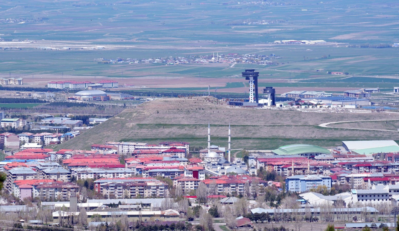 ERZURUM’DA 2023 YILINDA KONUT SATIŞLARI %5,5 AZALDI.