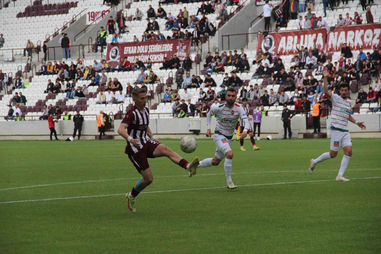 PFDK, ELAZIĞSPOR'A 1 MAÇ SEYİRCİSİZ OYNAMA CEZASI VERDİ