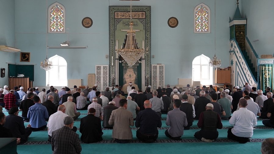 GÜRSU’NUN ŞEHİT BELEDİYE BAŞKANI CÜNEYT YILDIZ, VEFATININ 8’İNCİ SENEİDEVRİYESİNDE, KABRİ
