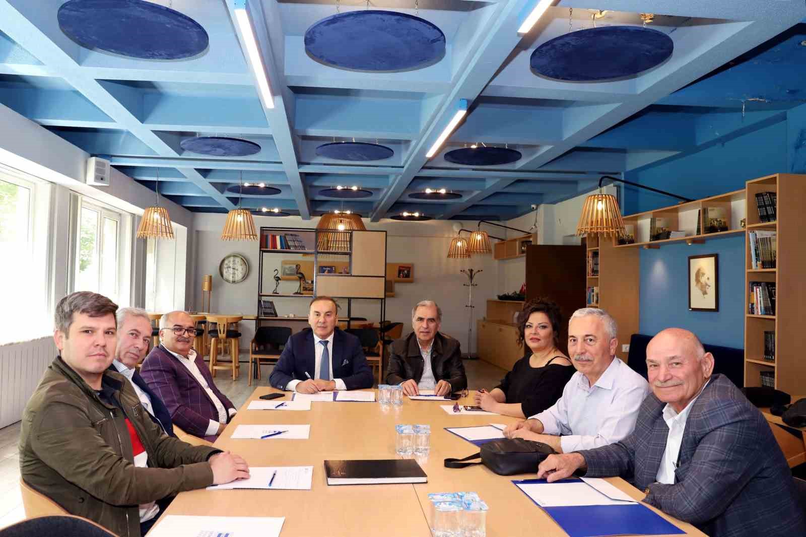 ESKİŞEHİR SANAYİ ODASI ÜYELERİNİN KATILIMIYLA GERÇEKLEŞEN MADENCİLİK KÜMESİ OLAĞAN GENEL