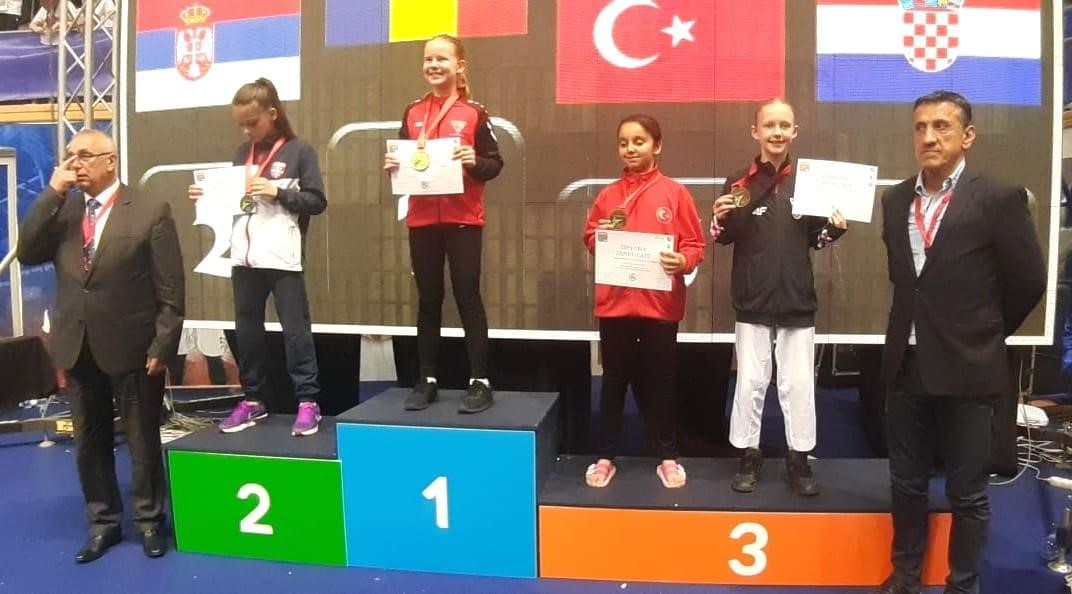 ESKİŞEHİRLİ GENÇ SPORCU PERİHAN NAZ SAKINAK, KARADAĞ'DA DÜZENLENEN 27. BALKAN