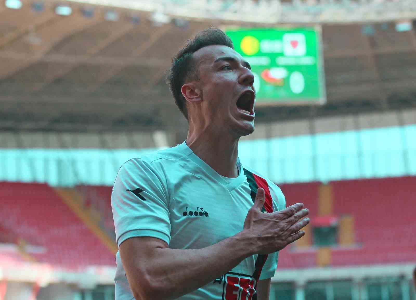 ONUR ARI, LİGDE 9 GOLE ULAŞARAK TAKIMIN EN GOLCÜ OYUNCUSU