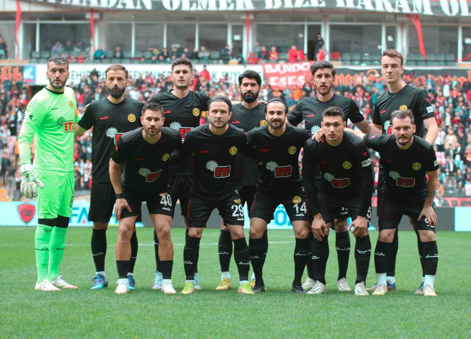 TFF 3. LİGDE MÜCADELE EDEN ESKİŞEHİRSPOR, BUGÜN ENTEGRE SOLAR ELAZIĞSPOR’U