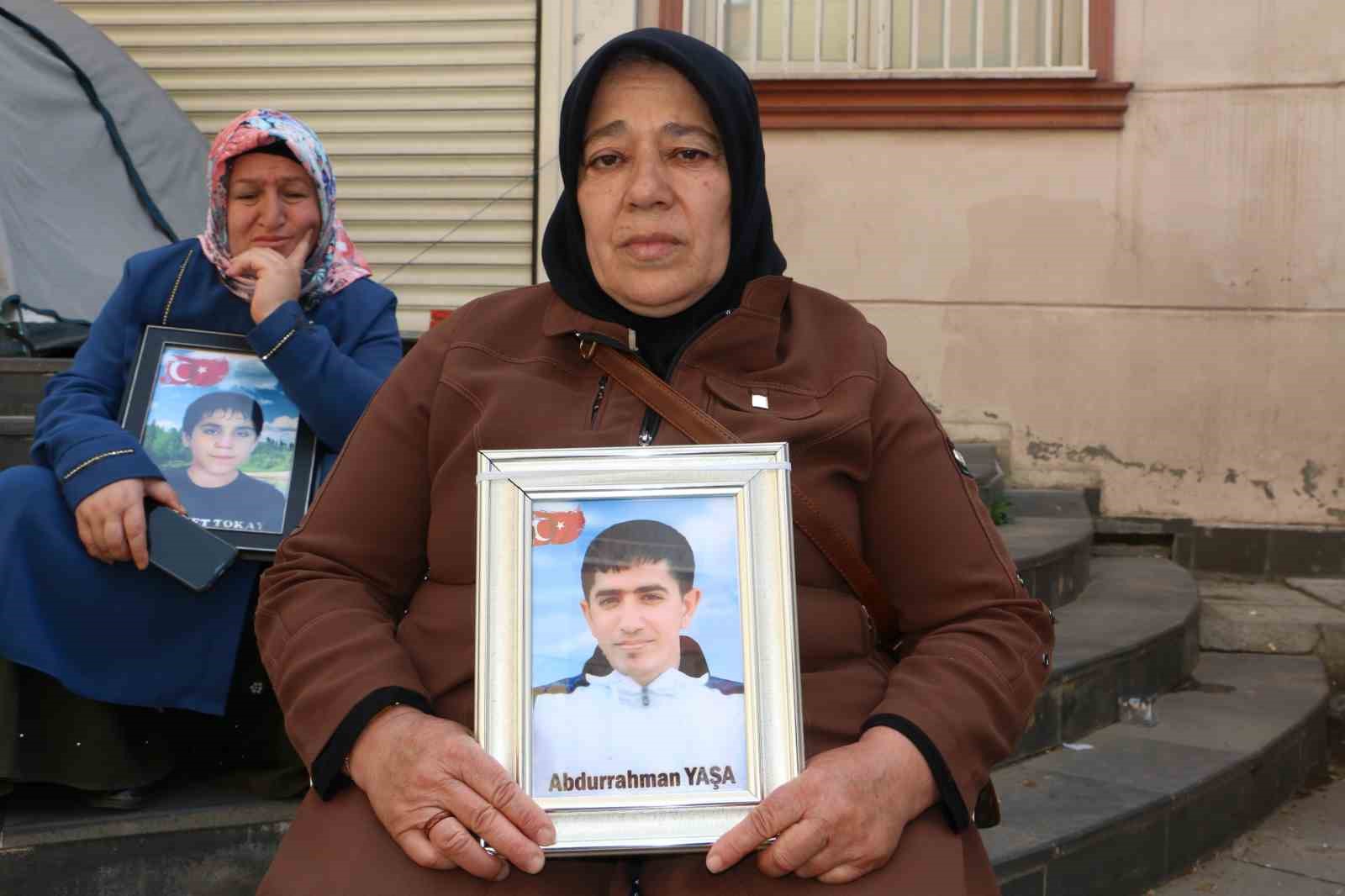 ÇOCUKLARININ TERÖR ÖRGÜTÜ PKK MENSUPLARINCA DAĞA KAÇIRILDIĞINI İDDİA EDEN DİYARBAKIR
