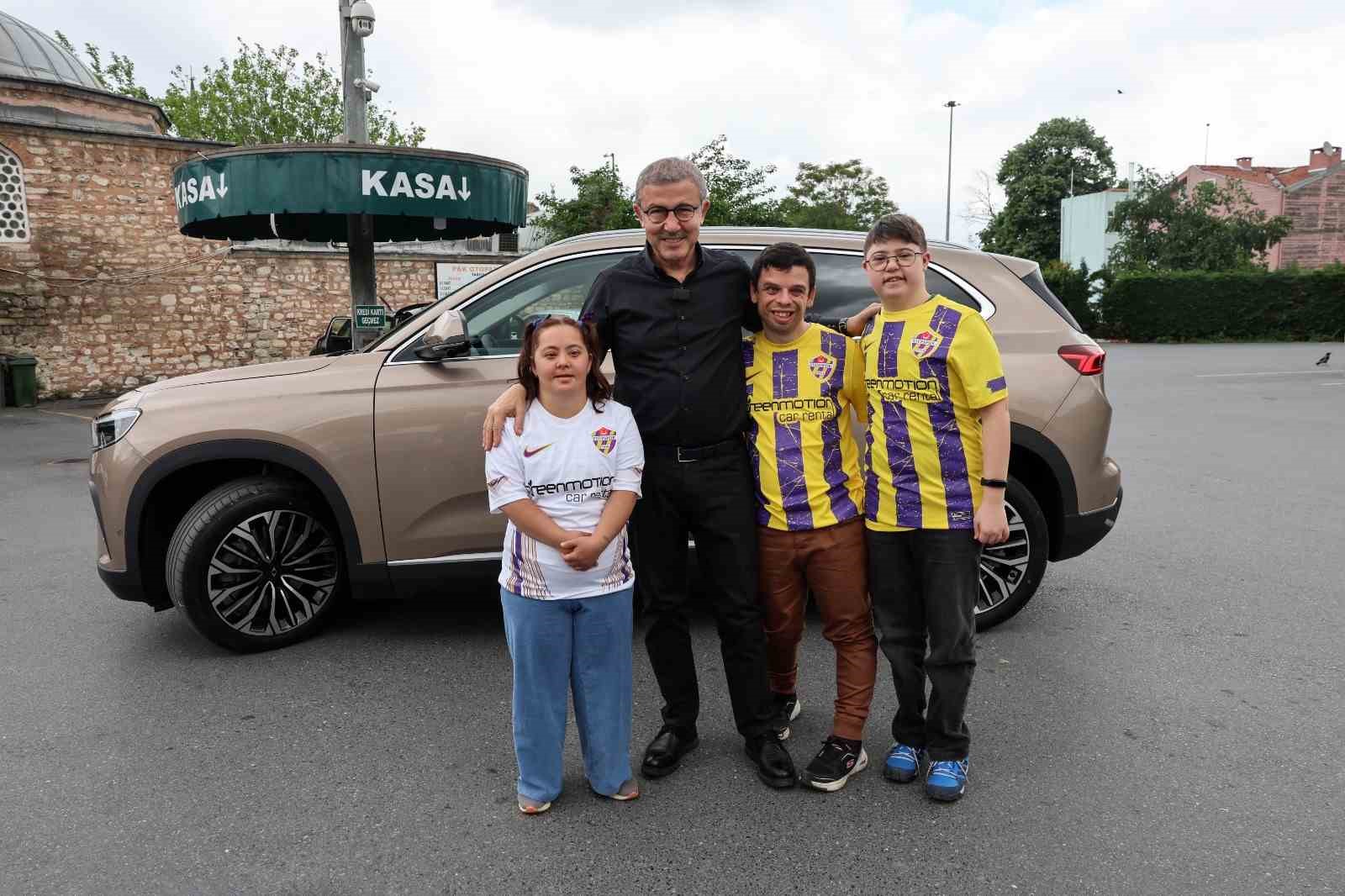 EYÜPSULTAN BELEDİYE BAŞKANI DENİZ KÖKEN, EYÜPSULTAN BELEDİYESİ ENGELSİZ YAŞAM MERKEZİ