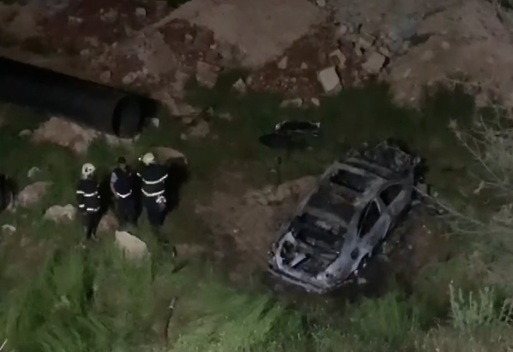 GAZİANTEP'TE ÇARPIŞMANIN ARDINDAN UÇURUMA YUVARLANARAK ALEV TOPUNA DÖNEN ARAÇTA YANARAK