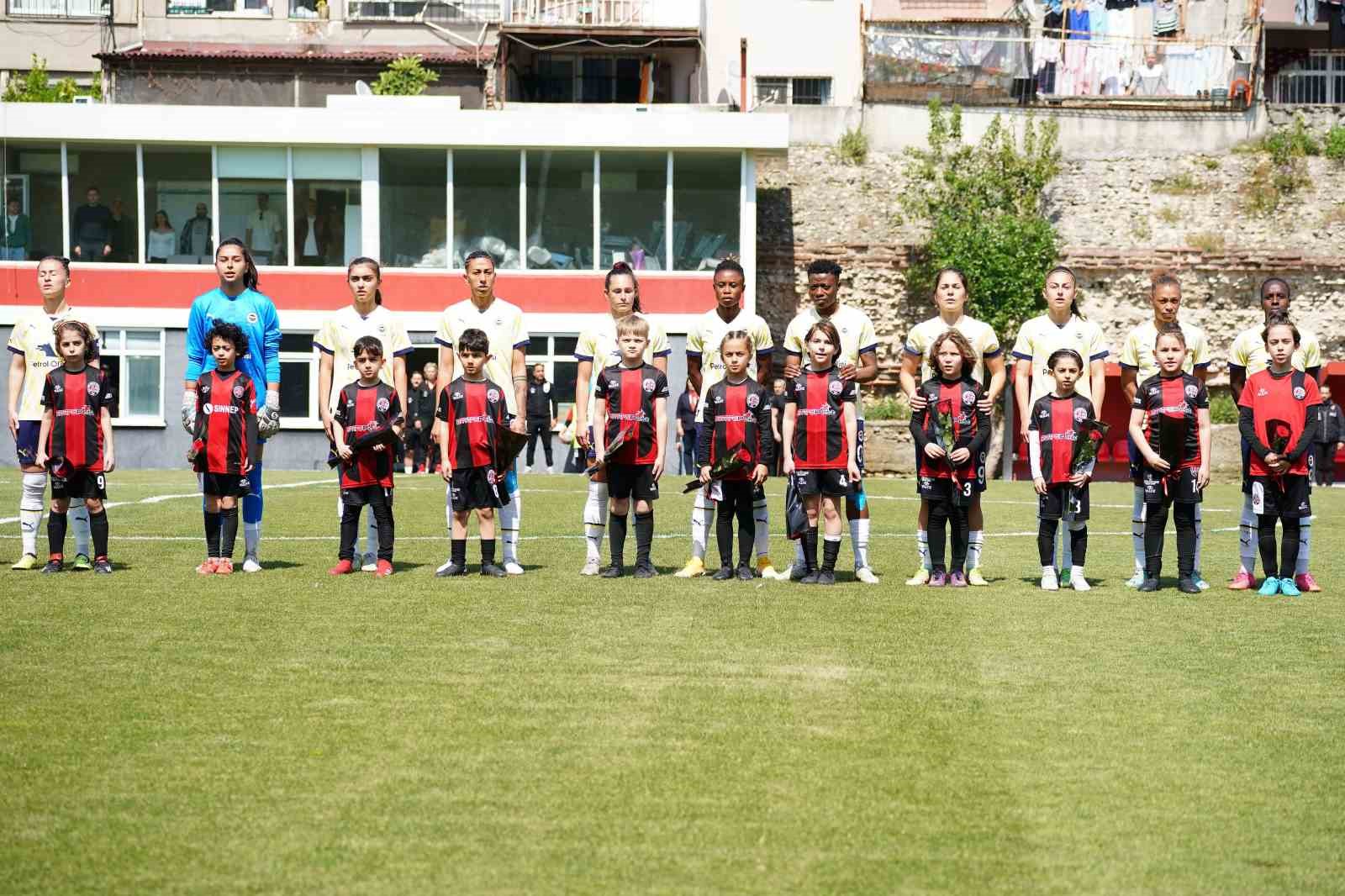 TURKCELL KADIN FUTBOL SÜPER LİGİ PLAY-OFF ÇEYREK FİNAL RÖVANŞ MAÇINDA