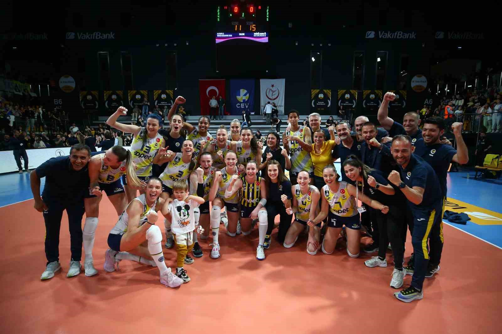 MİSLİ.COM SULTANLAR LİGİ PLAY-OFF SERİSİ RÖVANŞ MAÇINDA V.BANK’A KONUK FENERBAHÇE