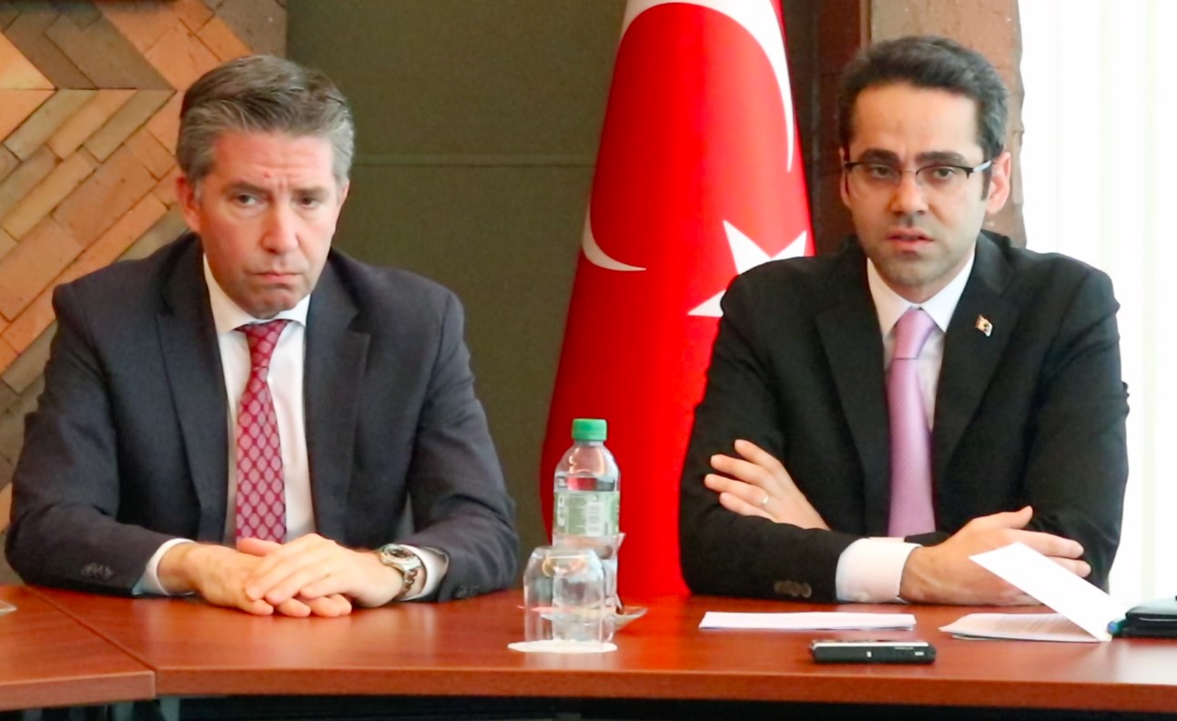 DIŞİŞLERİ BAKAN YARDIMCISI YASİN EKREM SERİM, "800 BİN TÜRK VATANDAŞININ