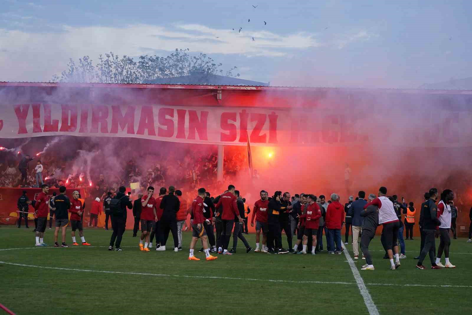 GALATASARAY, SPOR TOTO SÜPER LİG'İN 33. HAFTASINDA PAZARTESİ GÜNÜ EVİNDE