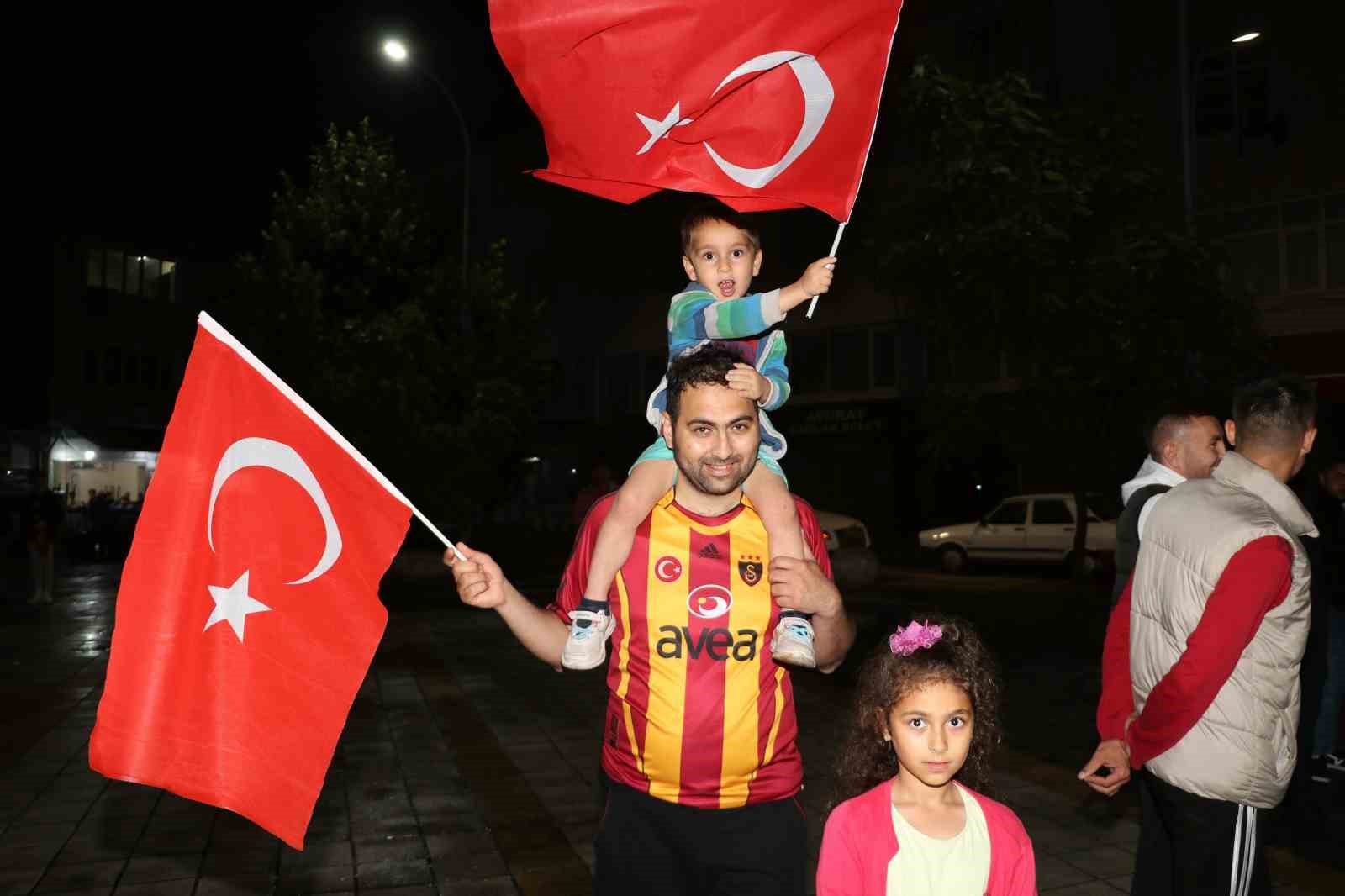 SÜPER LİG'İN 36. HAFTASINDA ANKARAGÜCÜ'NÜ 4-1 YENEREK 2022-2023 SEZONUNUN ŞAMPİYONU