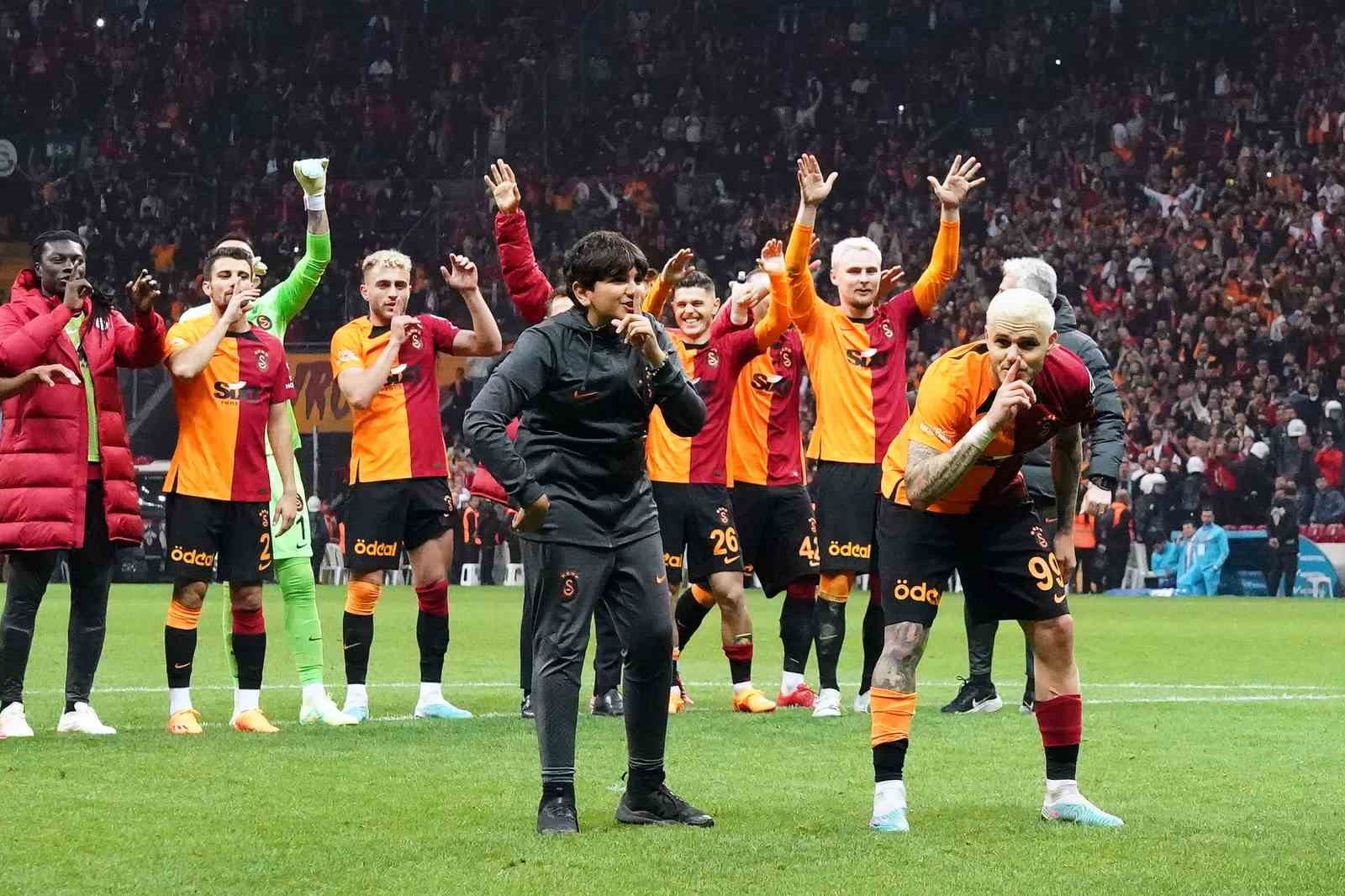 BAŞAKŞEHİR MAÇININ ARDINDAN GALİBİYET GOLÜNÜ ATAN GALATASARAY’IN ARJANTİNLİ FUTBOLCUSU MAURO