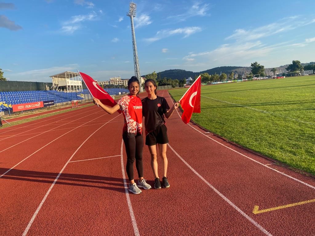GAZİANTEP KOLEJ VAKFI ATLETİZMDE TÜRKİYE İKİNCİSİ