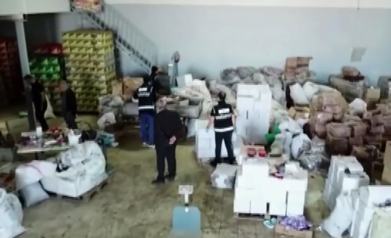 GAZİANTEP'TE 4 İKAMET, 2 İŞ YERİ VE 1 DEPOYA DÜZENLENEN