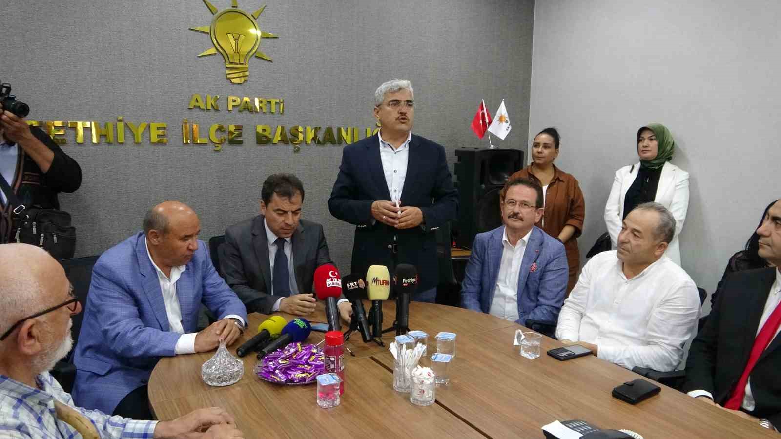 GELECEK VE DEVA PARTİSİNİN ESKİ BAŞKANLARI AK PARTİYE GEÇTİ