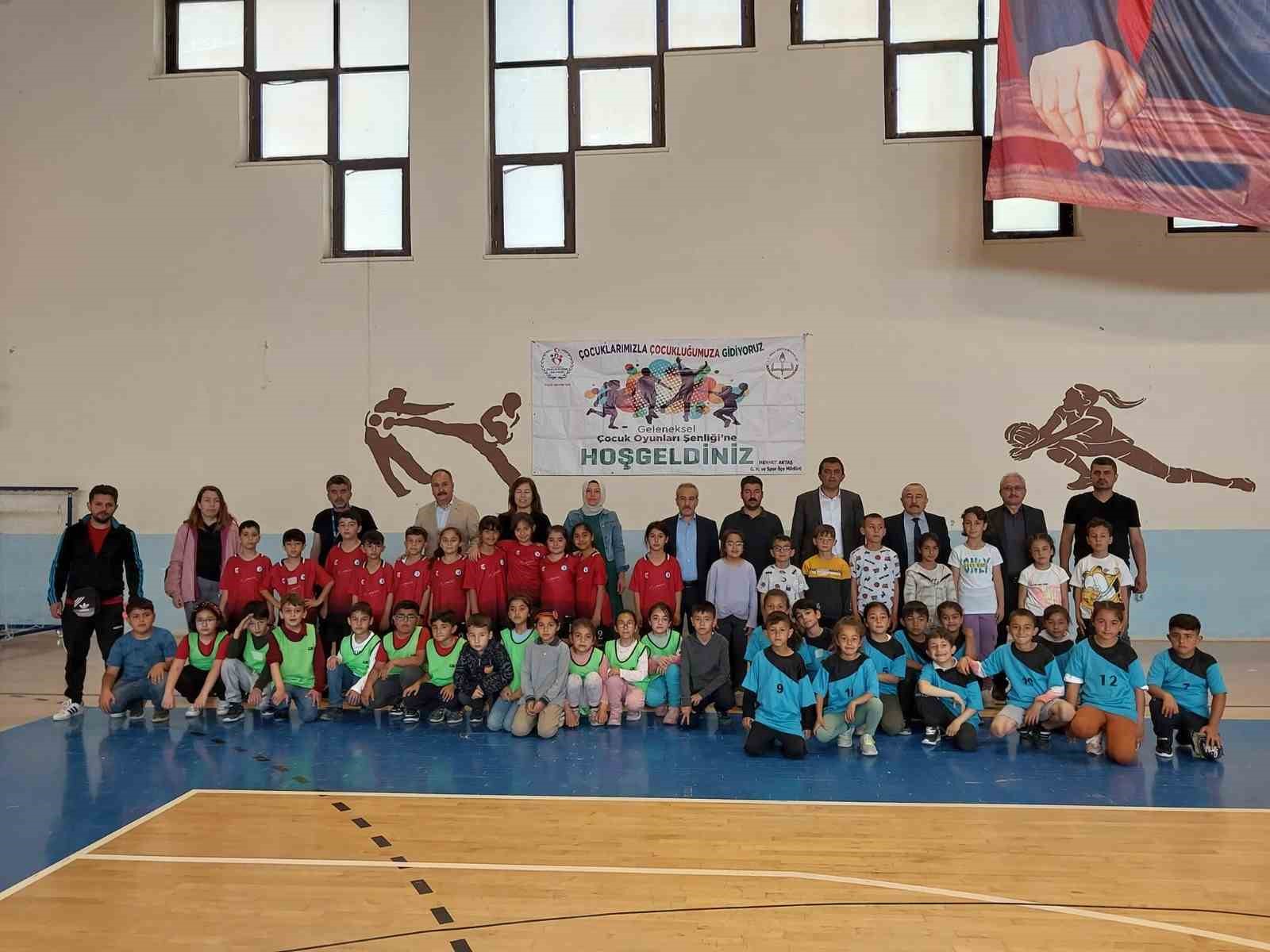 İLÇE MİLLİ EĞİTİM MÜDÜRLÜĞÜ İLE GENÇLİK VE SPOR İLÇE MÜDÜRLÜĞÜ