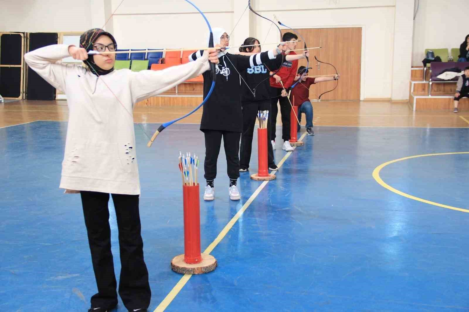 15-21 MAYIS GENÇLİK HAFTASI VE 19 MAYIS ATATÜRK'Ü ANMA GENÇLİK