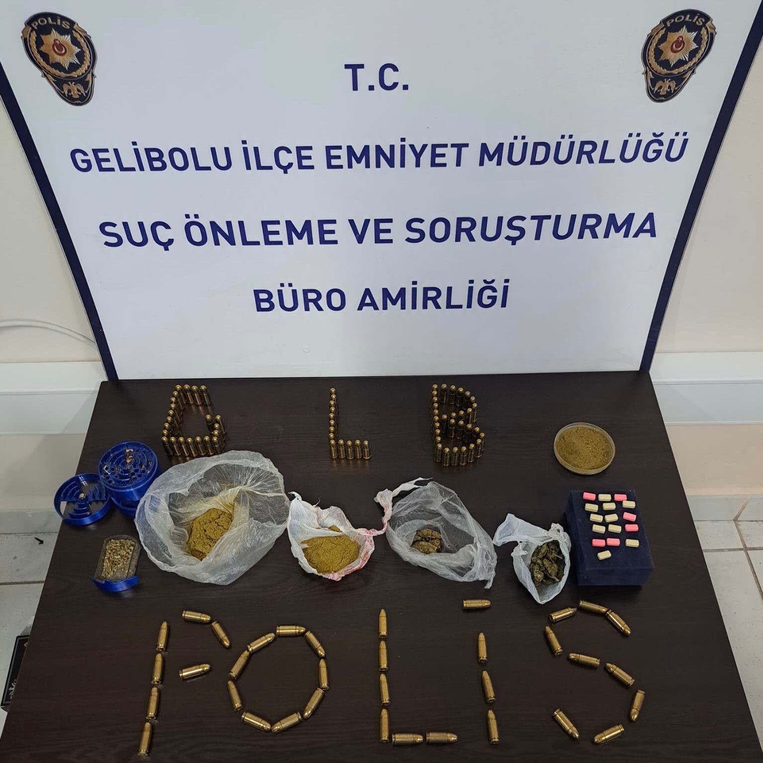 ÇANAKKALE’NİN GELİBOLU İLÇESİNDE    POLİS TARAFINDAN DÜZENLENEN OPERASYONUNDA