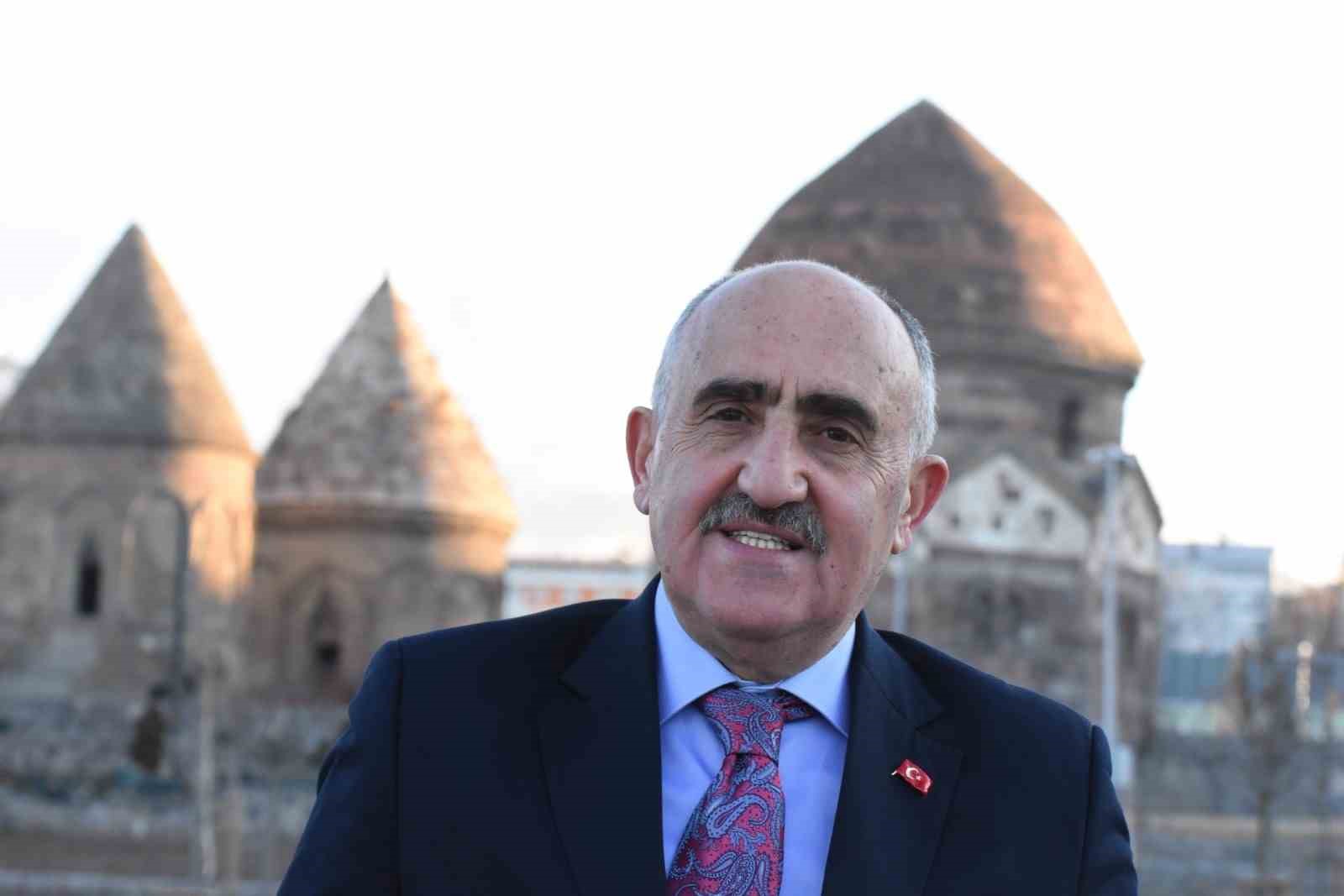ERZURUM KENT KONSEYİ BAŞKANI HÜSEYİN TANFER, 19 MAYIS ATATÜRK'Ü ANMA,