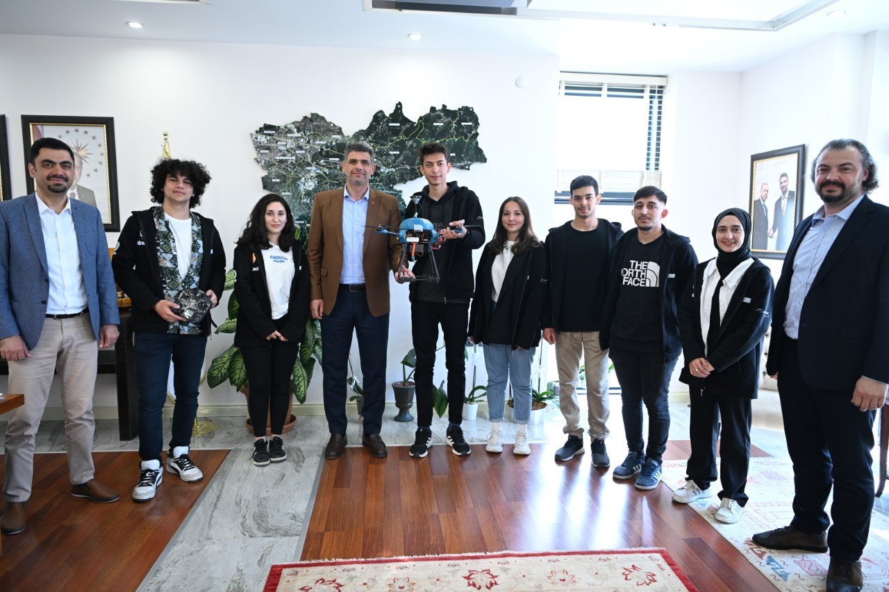 KARTEPE BELEDİYESİ'NİN DESTEĞİYLE BURSA'DA DÜZENLENEN TEKNOFEST 2023 İHA SERBEST GÖREV