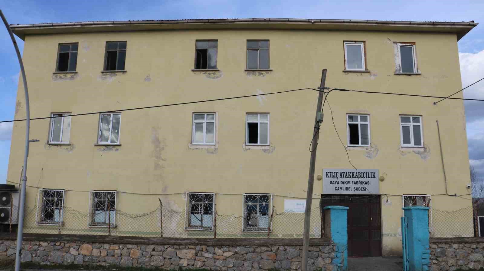 TOKAT'TA ÇALIŞTIKLARI AYAKKABI İMALATHANESİNDE ZEHİRLENEN 23 İŞÇİNİN TEDAVİLERİ 65 GÜNDÜR