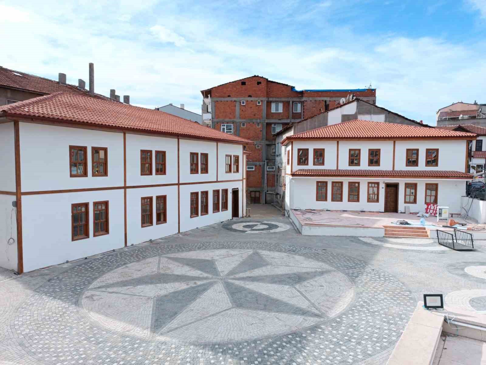 BİLECİK’İN GÖLPAZARI İLÇESİNDE YÜRÜTÜLEN RESTORASYON ÇALIŞMALARI İLE BÖLGEDEKİ KONAKLAMA VE