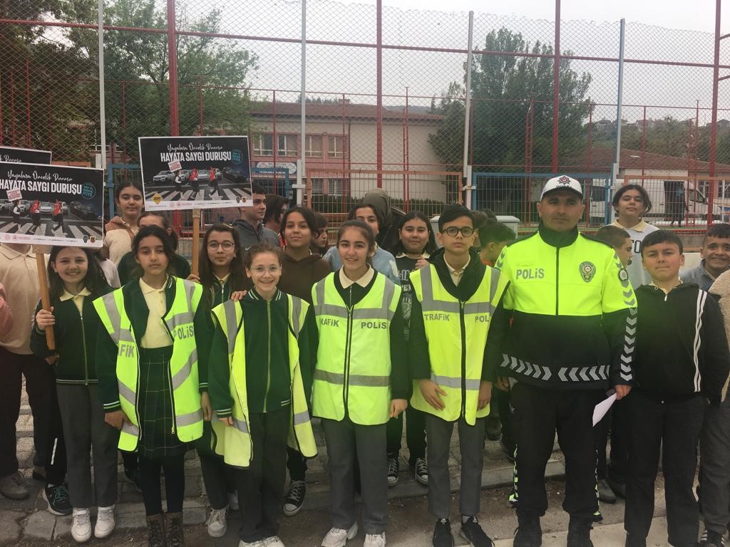 BİLECİK’İN GÖLPAZARI İLÇESİNDE KARAYOLU TRAFİK HAFTASI VE KARAYOLU TRAFİK GÜVENLİĞİ