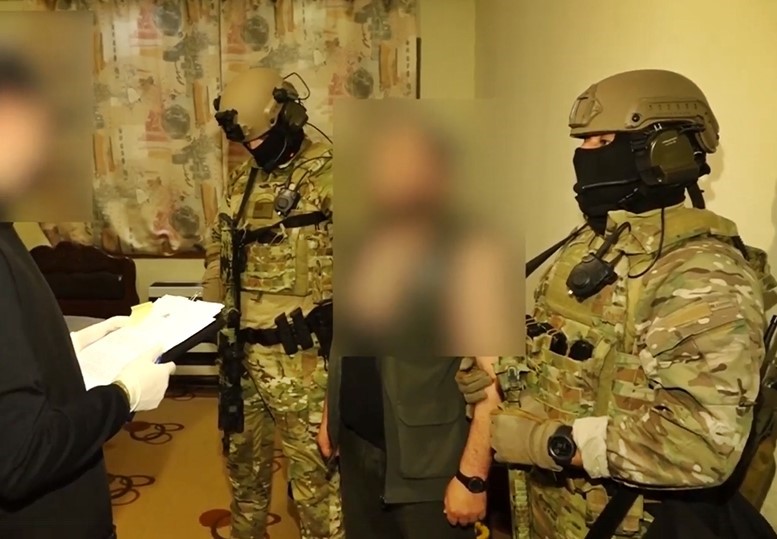 DEAŞ MENSUPLARINA YÖNELİK GERÇEKLEŞTİRİLEN OPERASYONLARDA 6 KİŞİ GÖZALTINA ALINDI.