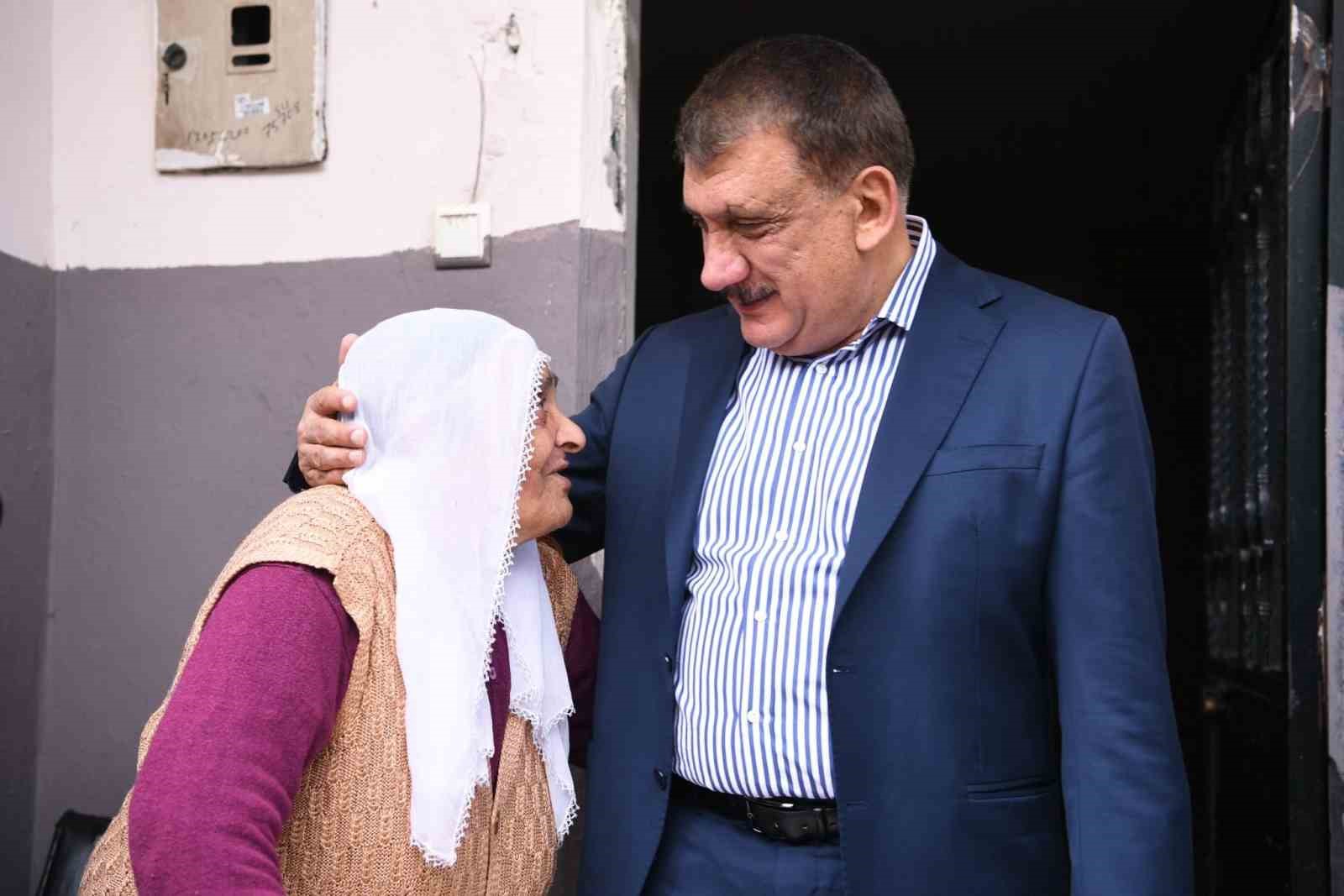 MALATYA BÜYÜKŞEHİR BELEDİYE BAŞKANI SELAHATTİN GÜRKAN, MALATYA’DA DEPREM SONRASI İYİ