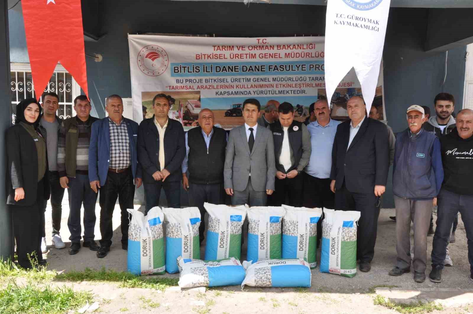 BİTLİS'İN GÜROYMAK İLÇESİNDE KURU FASULYE ÜRETİMİNİN YAYGINLAŞTIRILMASI AMACIYLA 25 ÇİFTÇİYE