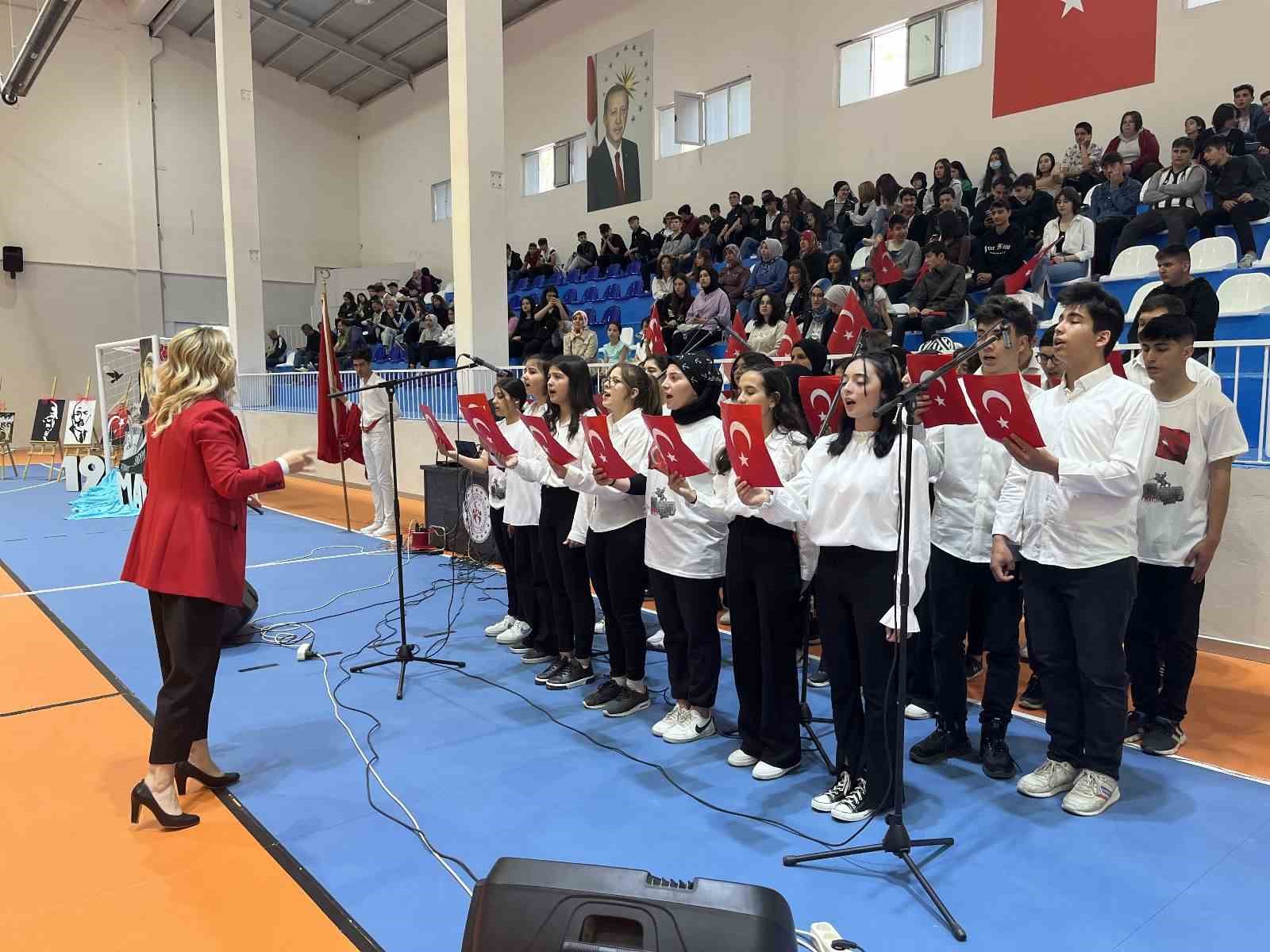19 MAYIS ATATÜRK’Ü ANMA GENÇLİK VE SPOR BAYRAMI HACILAR’DA COŞKUYLA