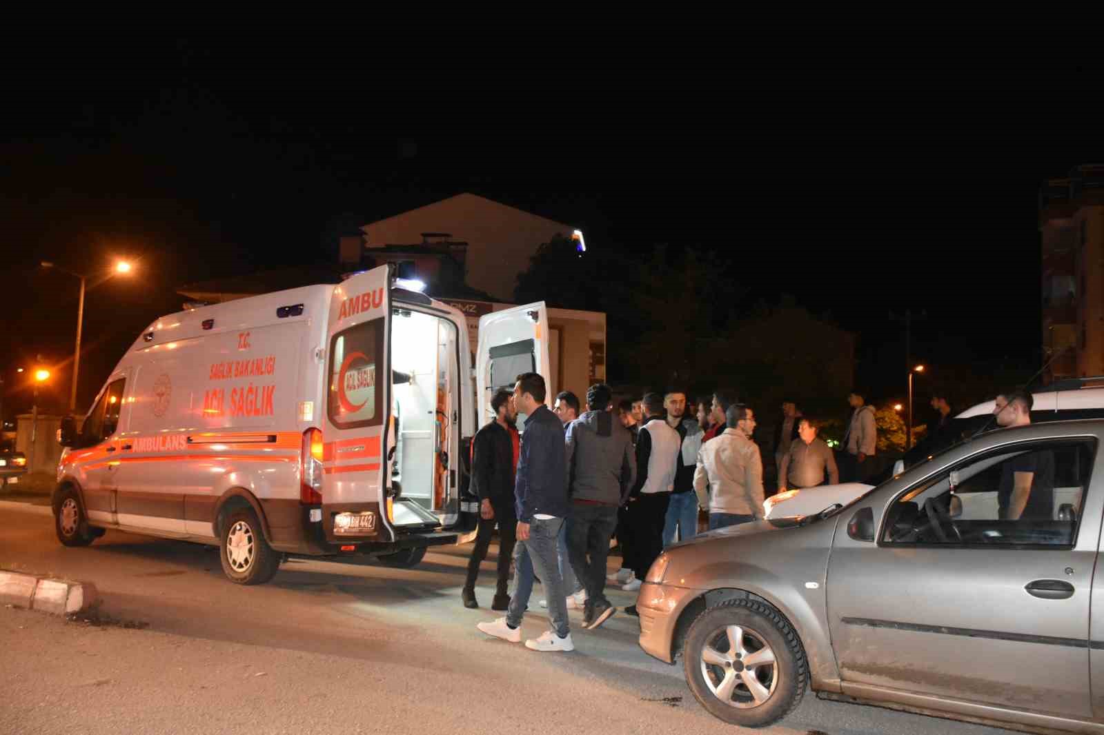 TOSYA’DA HASTANE KAVŞAĞINDA TRAFİK KAZASINDA 1 KİŞİ YARALANDI