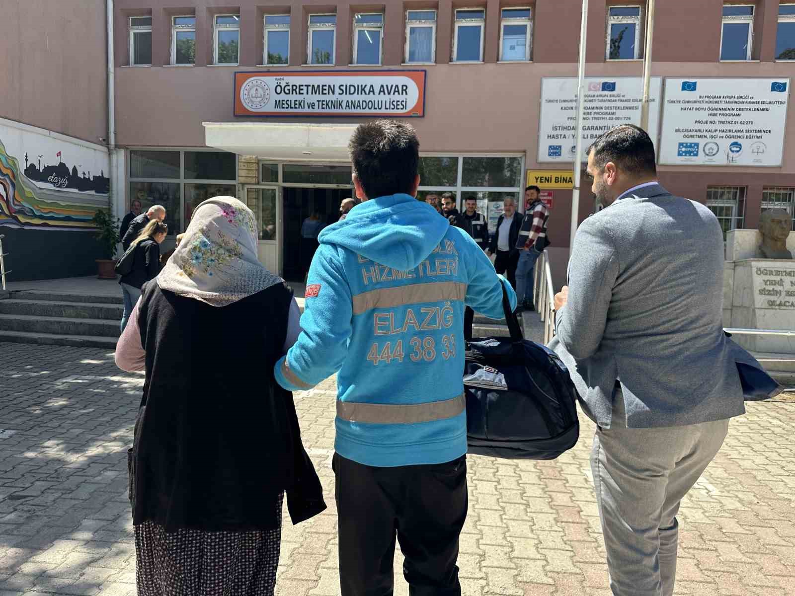 ELAZIĞ’DA SEÇİMLERDE, HASTANEDE YATAN, EVDE SAĞLIK HİZMETİ ALAN YATAĞA BAĞIMLI