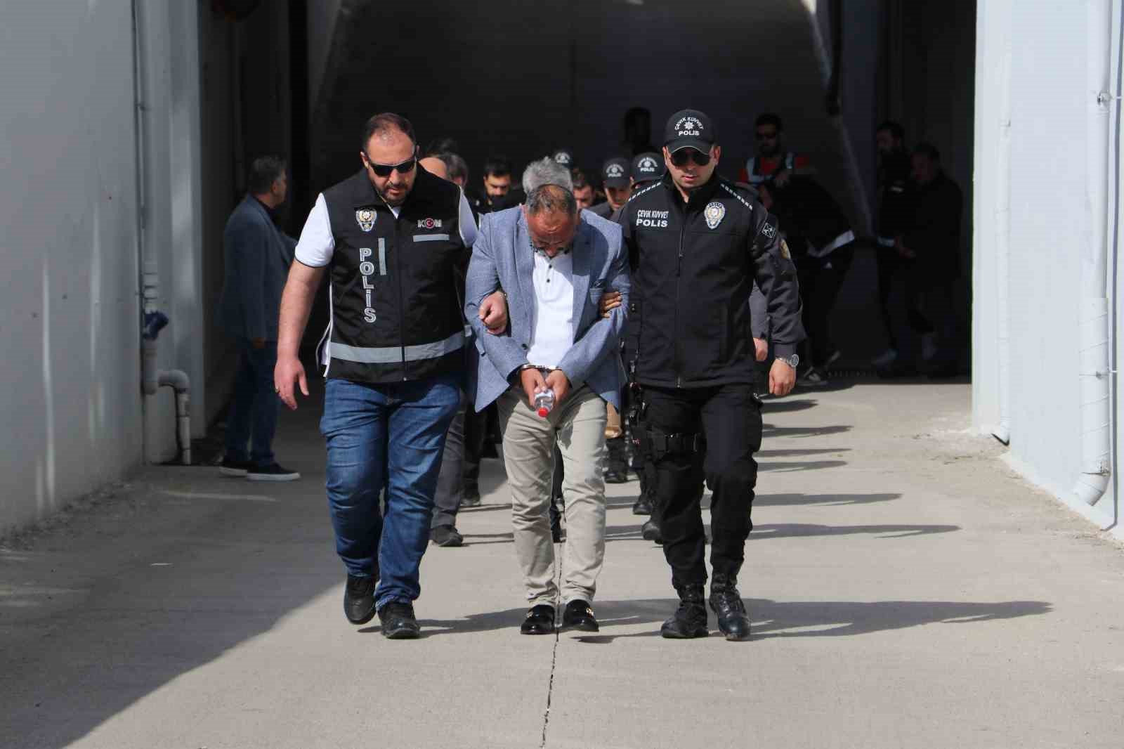 ADANA MERKEZLİ 9 İLDE, YAĞ SATIŞI VAADİYLE FRANSA VE ARAP