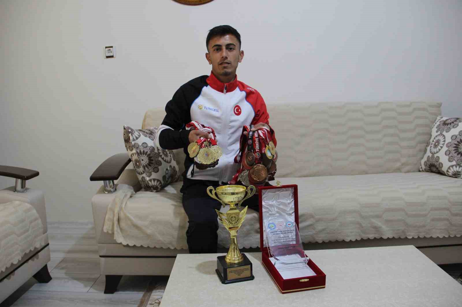 ABDULMECİT AÇAN