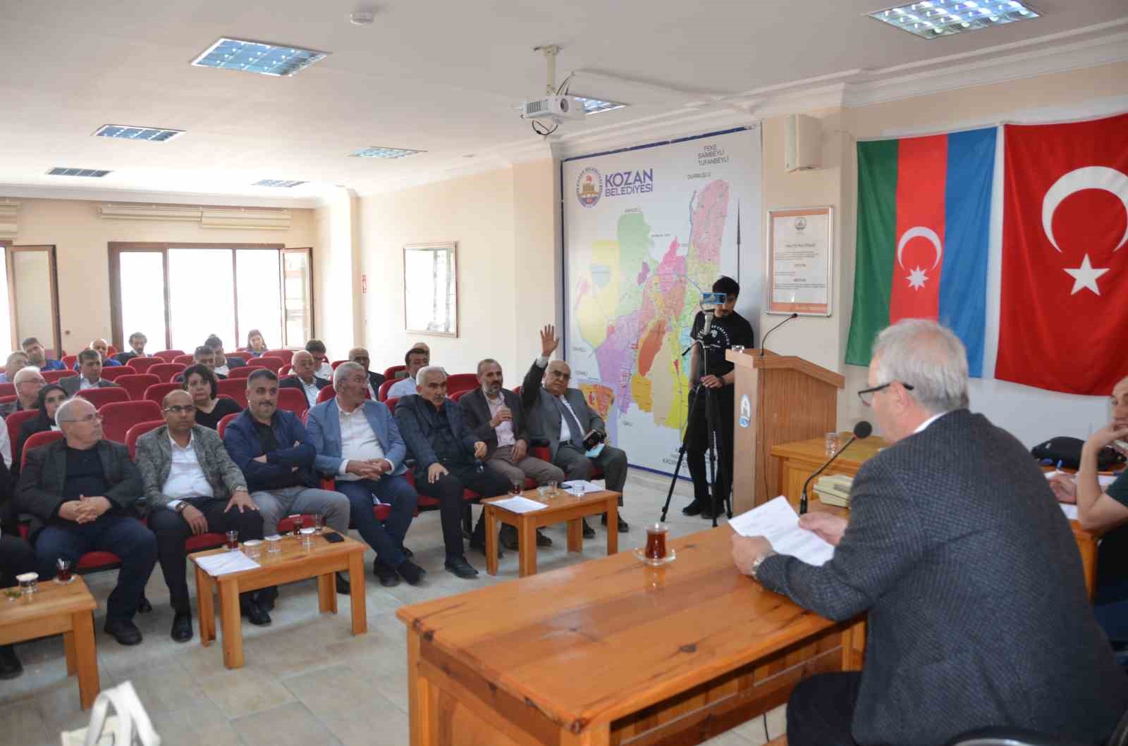 SAADET PARTİSİ'NDEN İSTİFA EDİP AK PARTİ’YE GEÇEN KOZAN BELEDİYE BAŞKANI