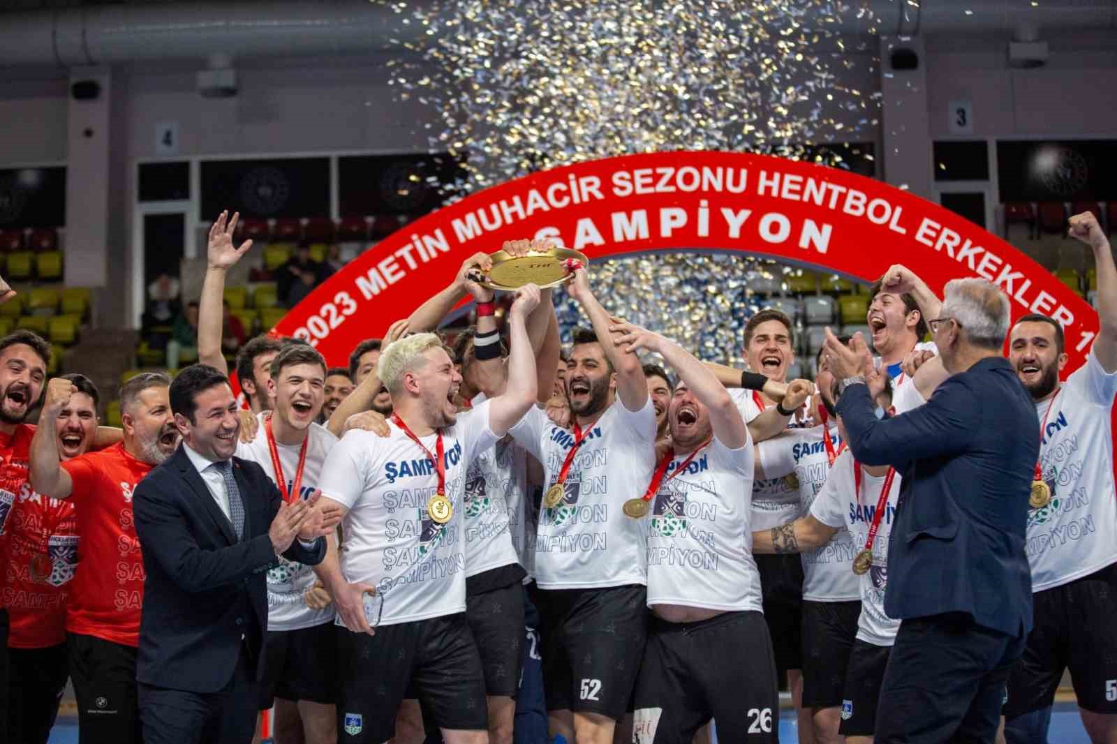 HENTBOL ERKEKLER 1. LİGİ'NDE BAHÇELİEVLER BELEDİYE SPOR ŞAMPİYON OLDU.