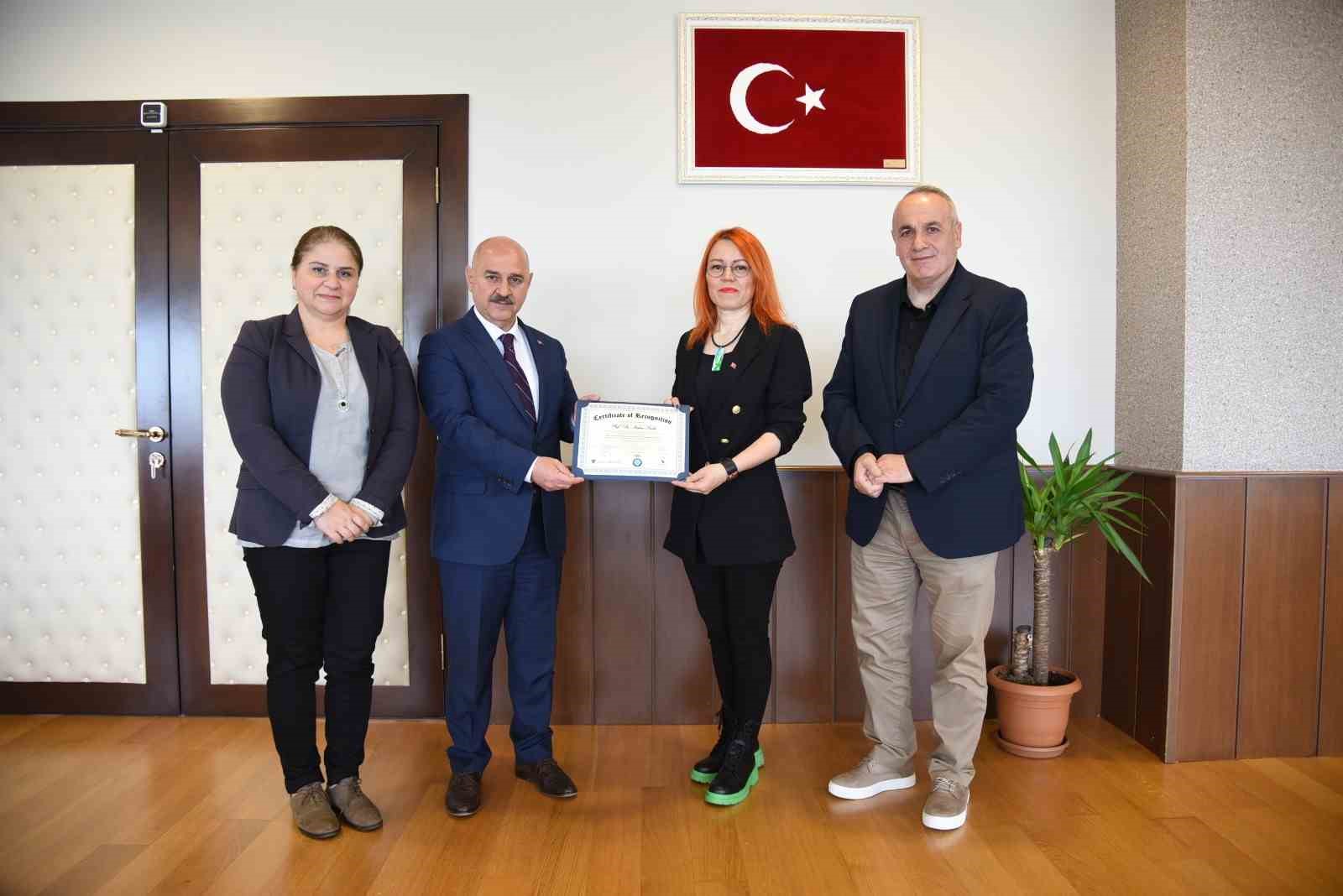 TOLEDO ÜNİVERSİTESİ, DÜZCE ÜNİVERSİTESİ VE GAZİ ÜNİVERSİTESİ İŞ BİRLİĞİNDE "HERKES