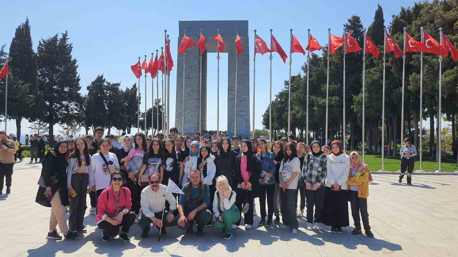 HİSARCIK’TA BAŞARILI ÖĞRENCİLERE ÇANAKKALE GEZİSİ