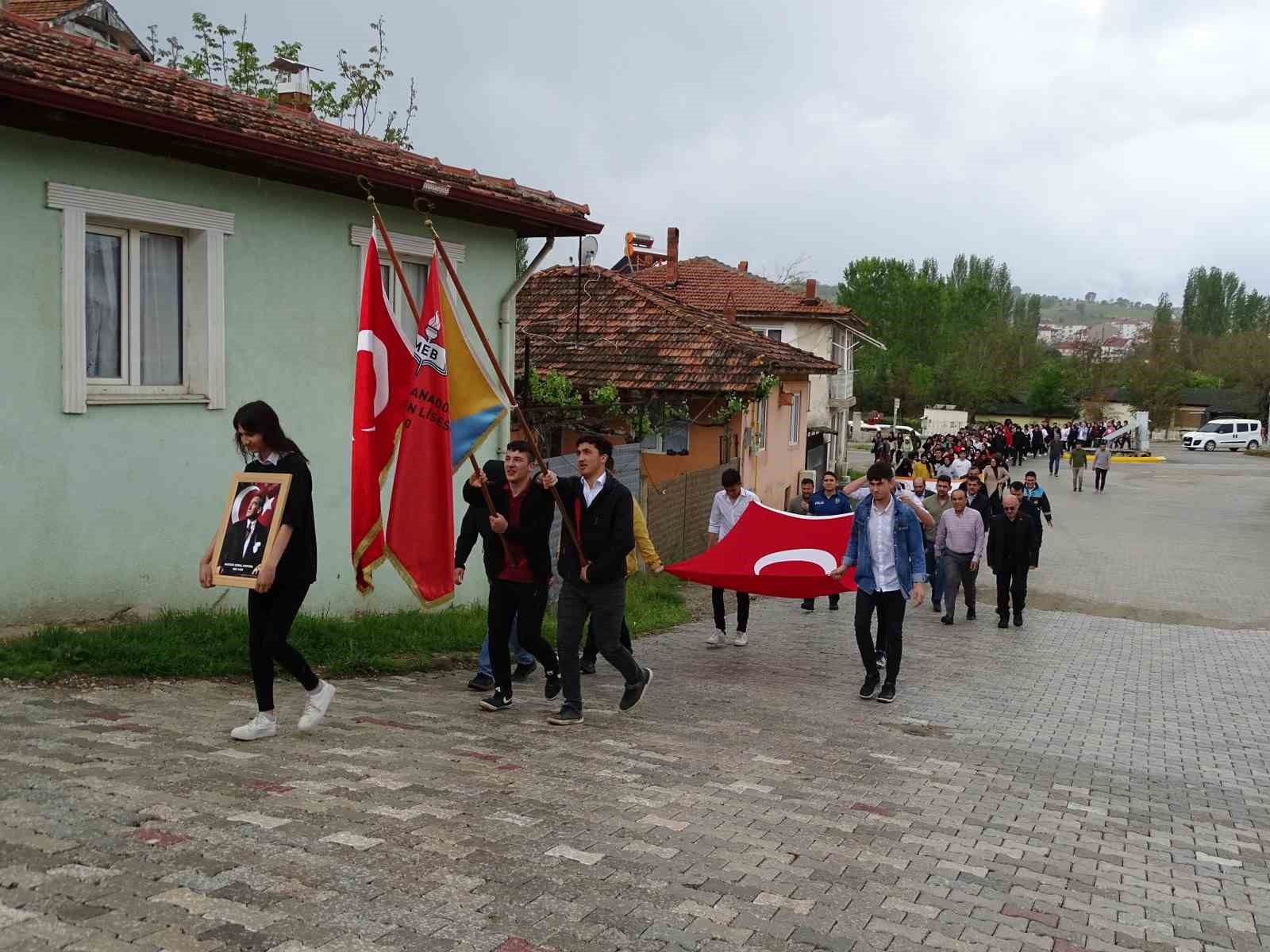 HİSARCIK’TA GENÇLİK HAFTASI YÜRÜYÜŞÜ