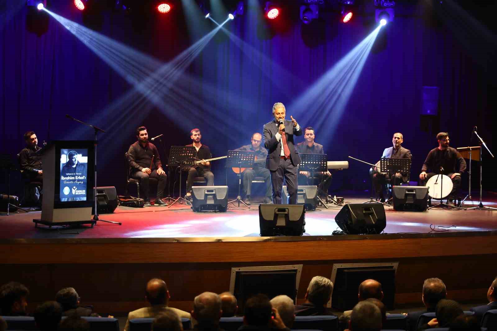 ESENLER BELEDİYESİ, FANTEZİ MÜZİĞİNİN UNUTULMAZ İSMİ İBRAHİM ERKAL’I VEFATININ 6’NCI