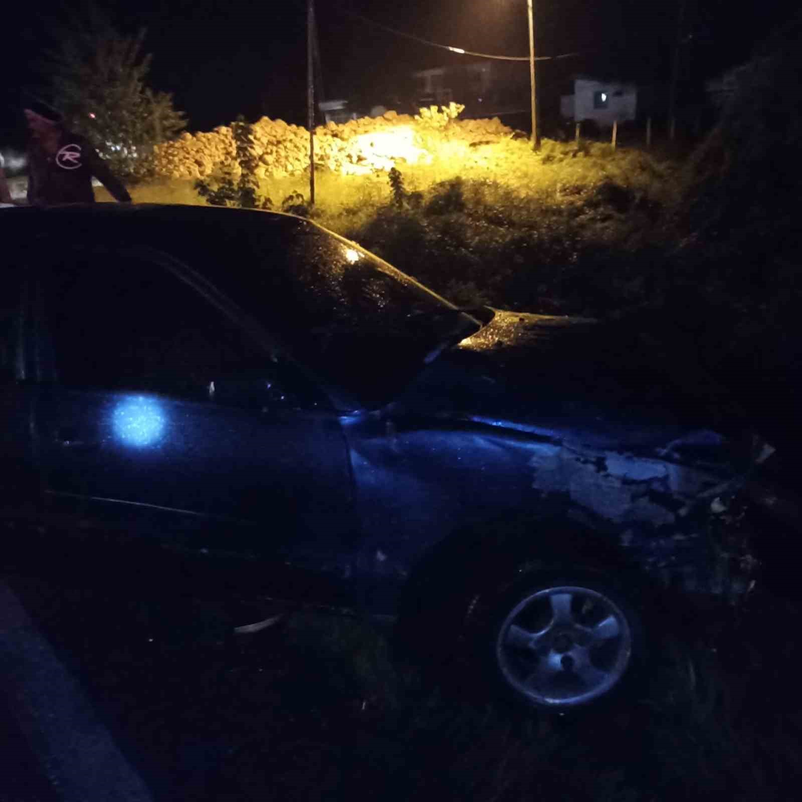 KASTAMONU’NUN ARAÇ İLÇESİNDE MEYDANA GELEN ÇİFT TARAFLI TRAFİK KAZASINDA OTOMOBİLDE