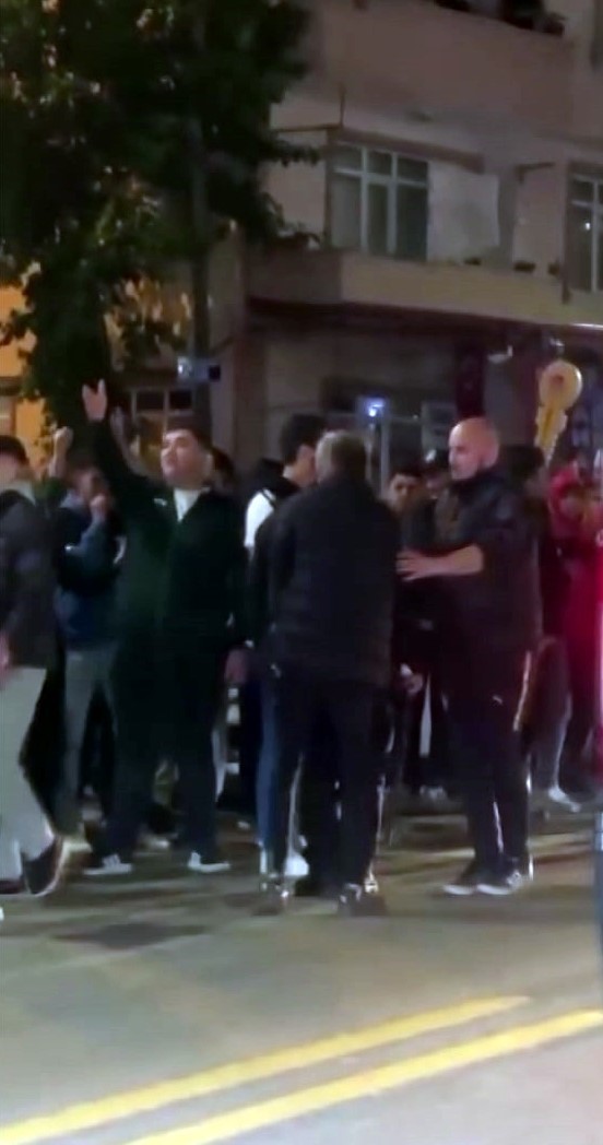 PLAY-OFF’TA ELENEN SAKARYASPOR’UN TARAFTARI İLE GALATASARAY’IN BİTİME 2 HAFTA KALA