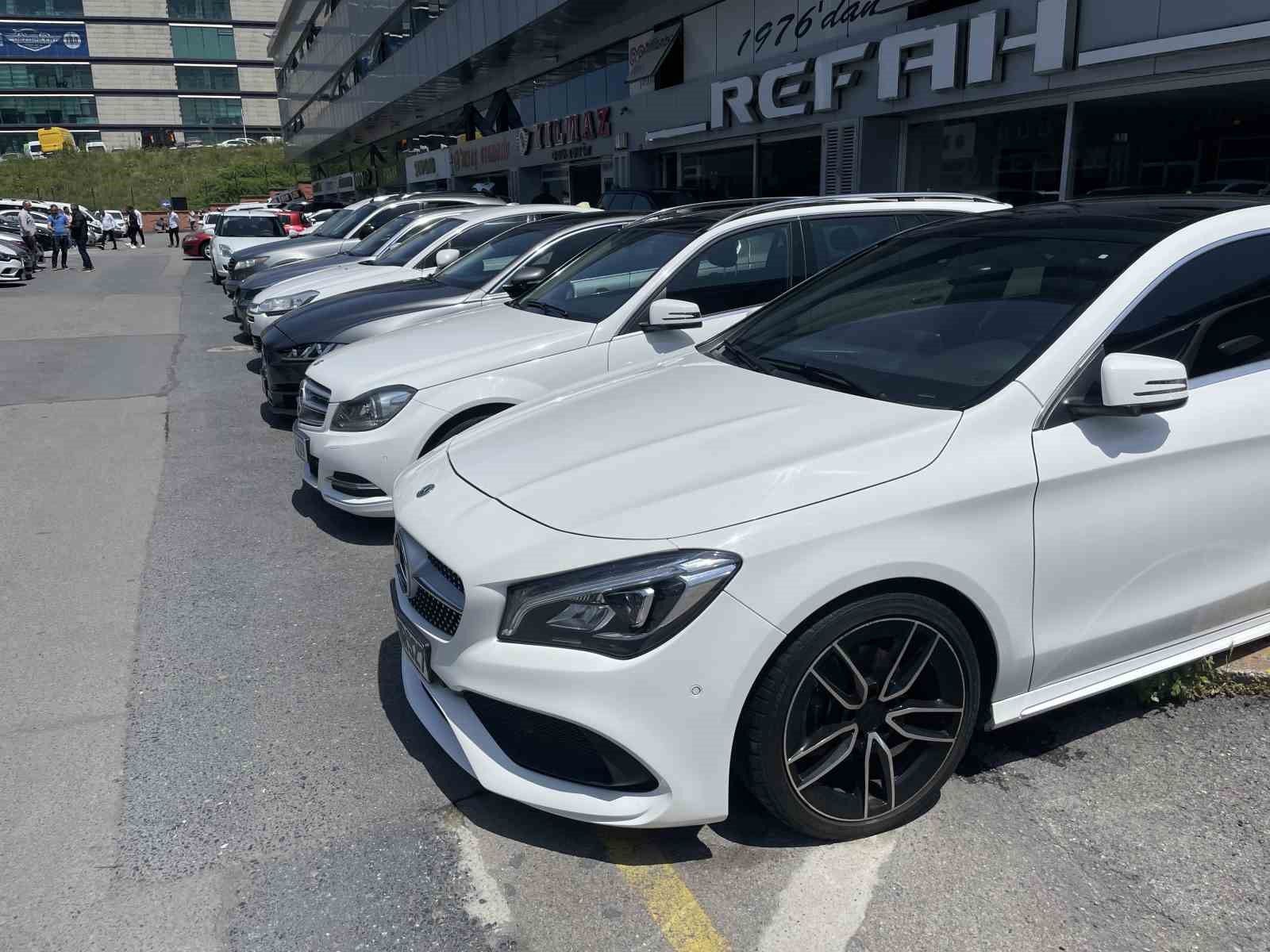 SEÇİMLERİN İKİNCİ TURA KALMASI İKİNCİ EL OTOMOBİL PİYASASINA DURGUNLUK OLARAK