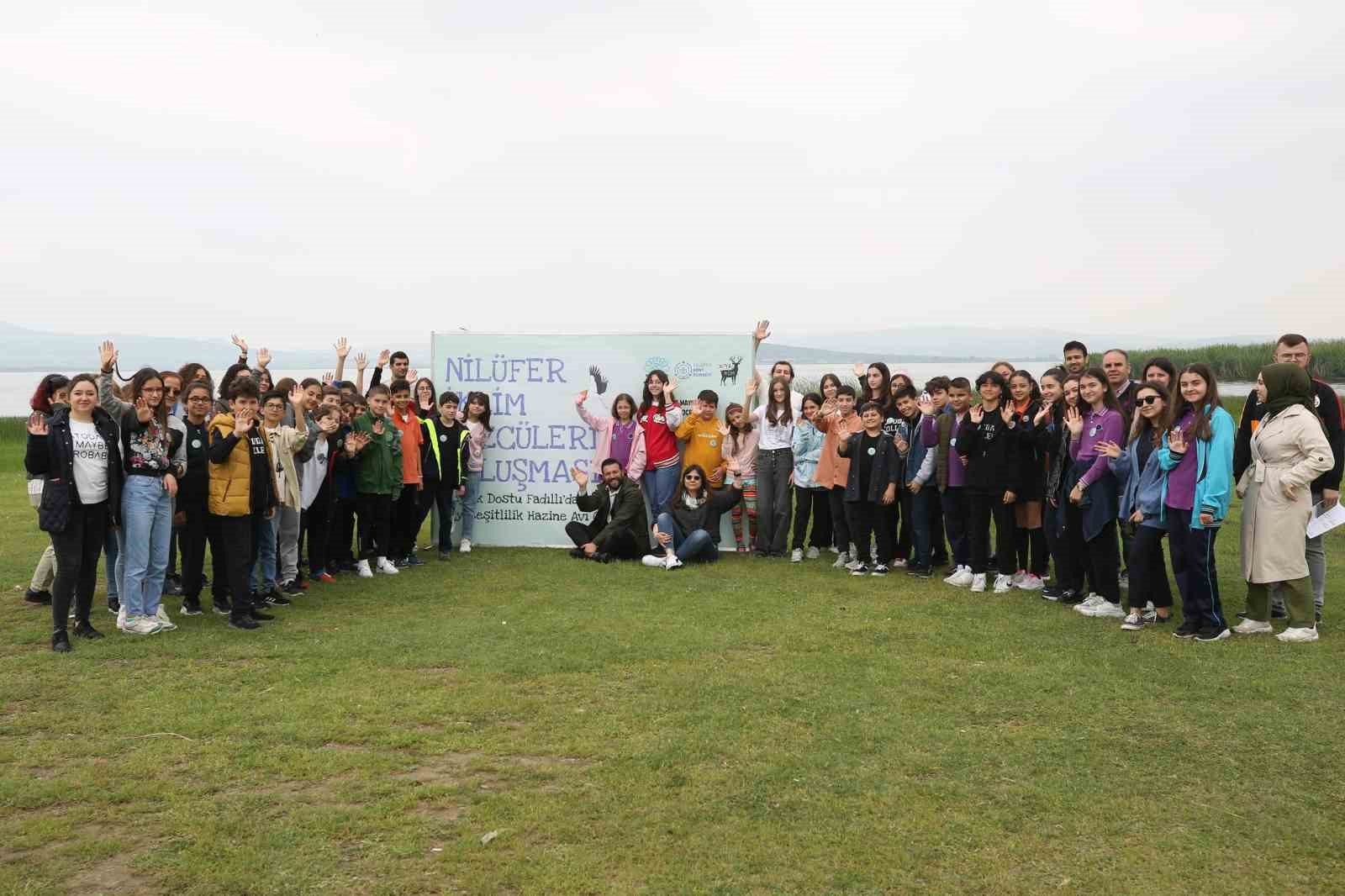FADILLI MAHALLESİ’NİN ULUABAT GÖLÜ KIYISINDA BİR ARAYA GELEN NİLÜFER İKLİM