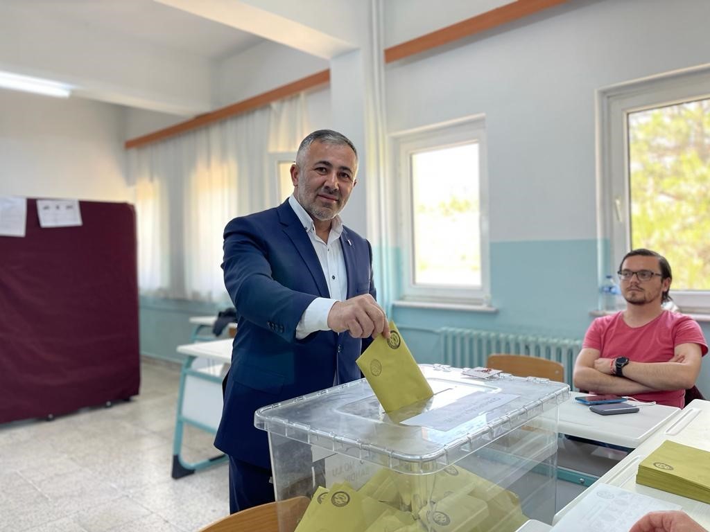 İL BAŞKANI YILDIRIM OYUNU KULLANDI