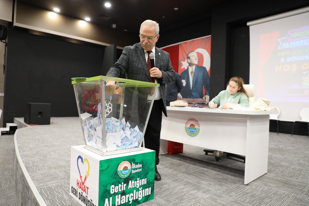SAMSUN’UN İLKADIM İLÇESİNDE UYGULAMAYA GEÇİRİLEN ‘GETİR ATIĞINI AL HARÇLIĞINI’ PROJESİYLE