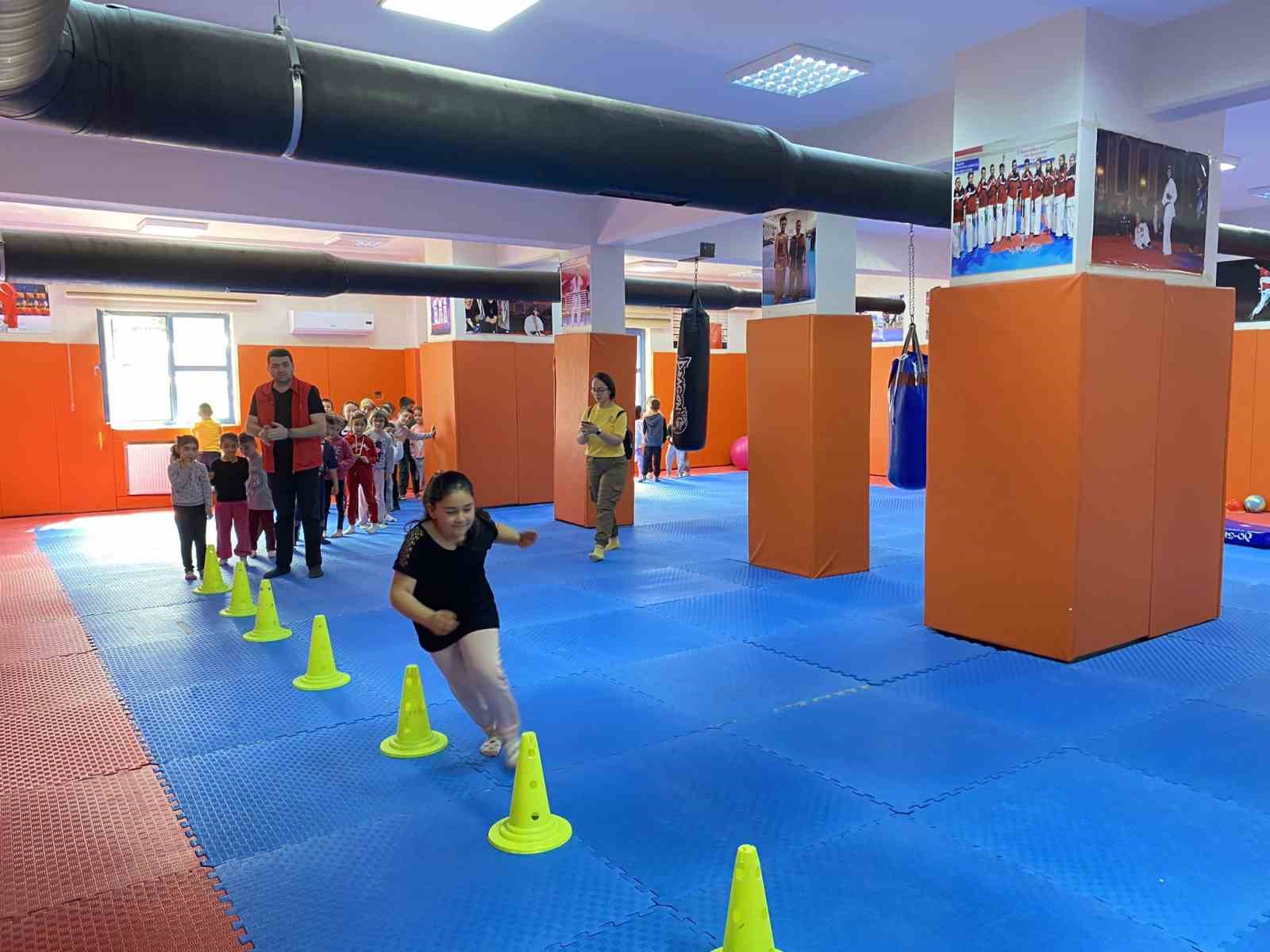 DÜZCE GENÇLİK VE SPOR İL MÜDÜRLÜĞÜ BÜNYESİNDE BULUNAN KALICI KONUTLAR